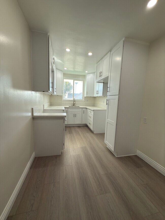 Building Photo - 5110 Harold Way