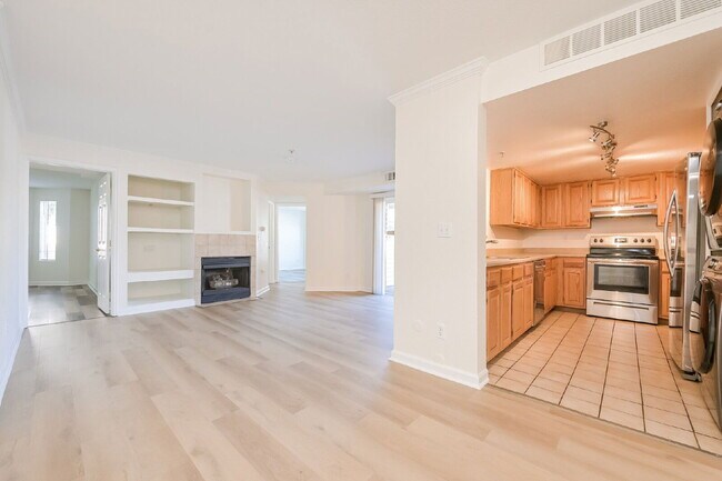 Building Photo - 12158 W Dorado Pl