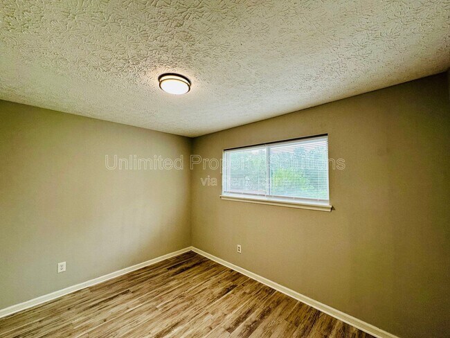 Building Photo - 207 Sunn Aire Ct