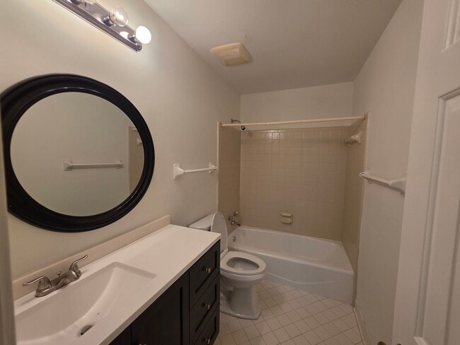 Building Photo - 1016 Todd Preis Dr