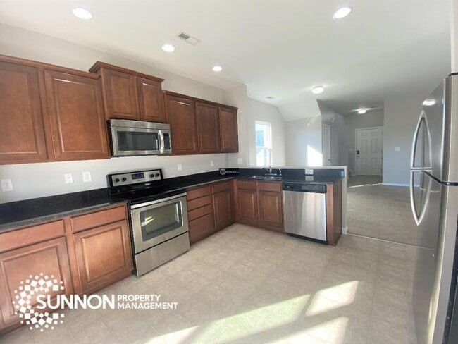 Building Photo - Charming 4 Bed, 3 Bath Home Corner Lot in Indian Trail!