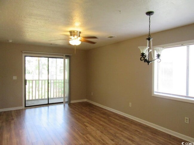 Building Photo - 4107 Pinehurst Cir