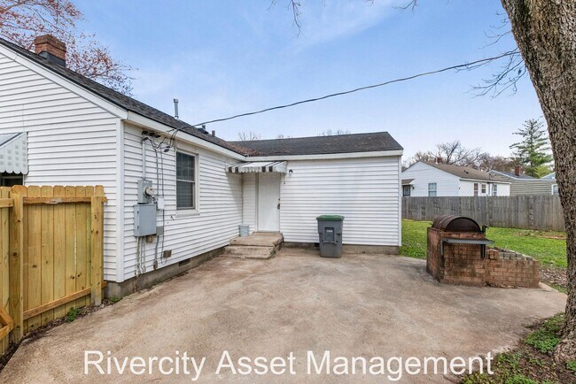 Building Photo - 4279 Ferndale Rd