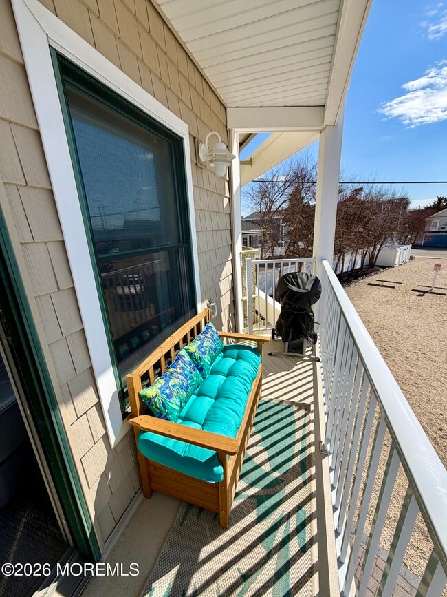 Building Photo - 1810 Central Ave