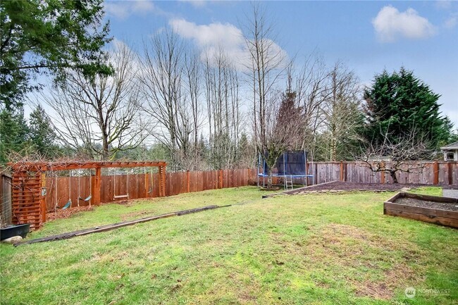 Building Photo - Well Maintained 3 Bed 2.5 Bath for Rent!