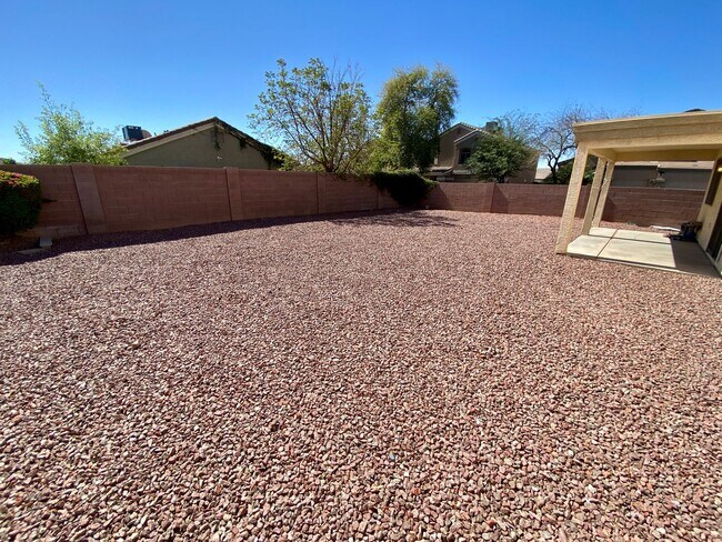 Building Photo - 3 Bed, 2 Bath in Rancho El Mirage