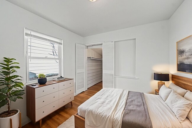 Building Photo - 1764 Oakland St