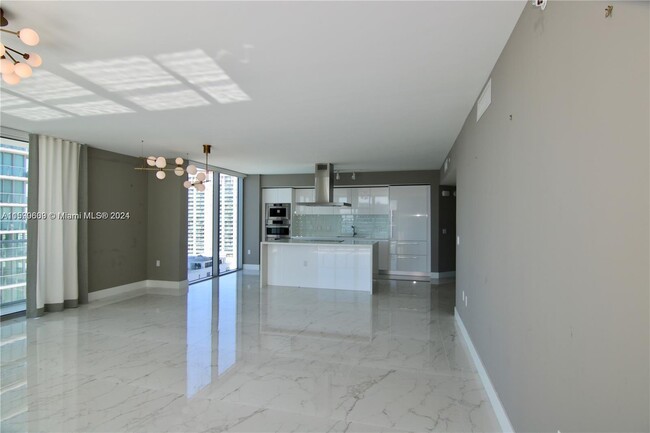 Building Photo - 300 Sunny Isles Blvd