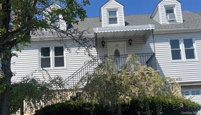 Building Photo - 65 Tower Pl