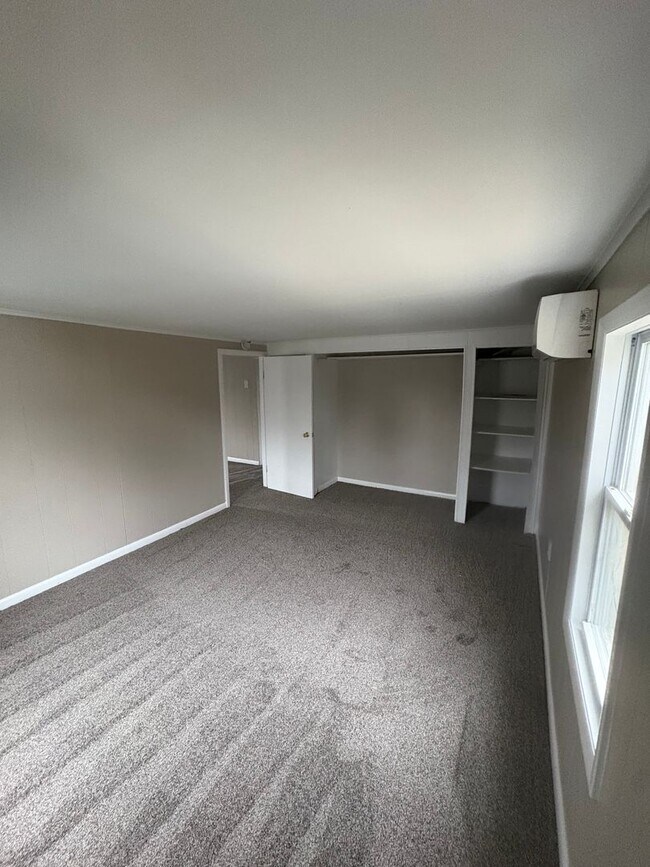 Building Photo - 1878 Spring Rd