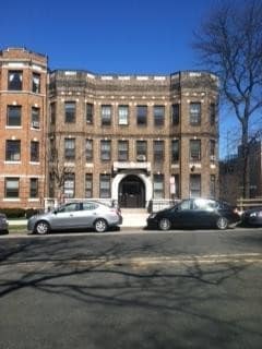 Building Photo - 447 Park Dr
