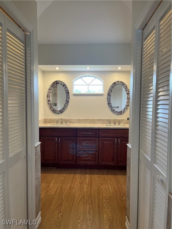 Building Photo - 385 Ashbury Way