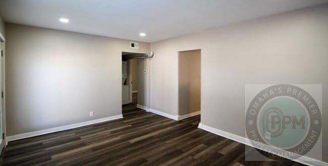 Building Photo - GBR 3309 S 32 Avenue