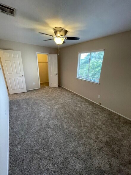 Building Photo - 4106 Cortina Dr