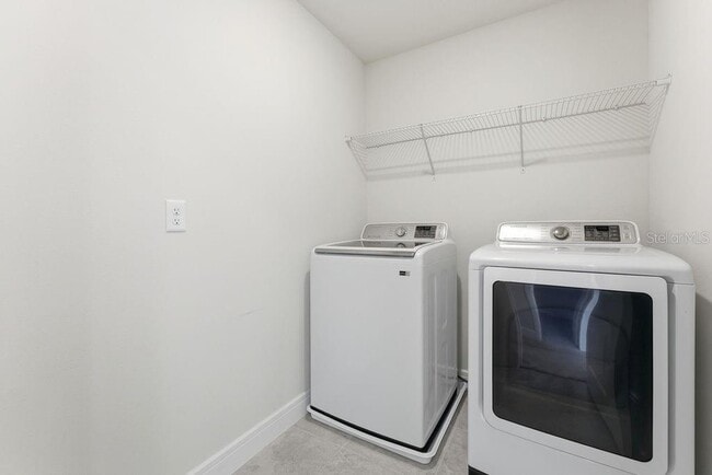 Building Photo - 14037 Kauai Dr