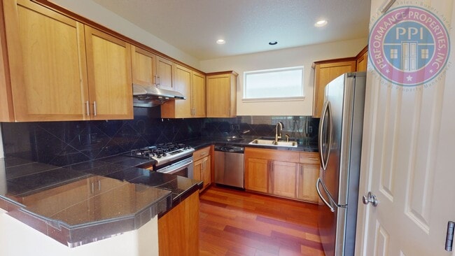 Building Photo - Bethany - Luxury Home, Central Air-Conditioning, Community Pool, Pet Welcome