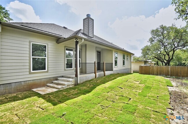 Building Photo - 2109 Meadow View Dr