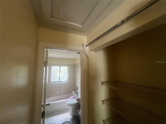 Building Photo - 513 SW 68th Terrace