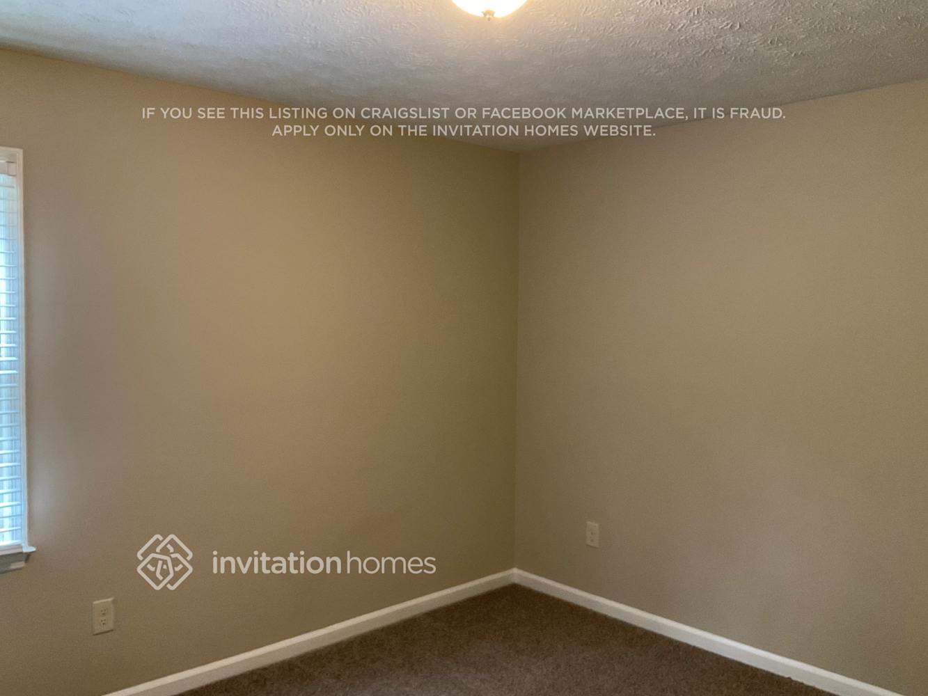 Building Photo - 3000 Meadow Ct