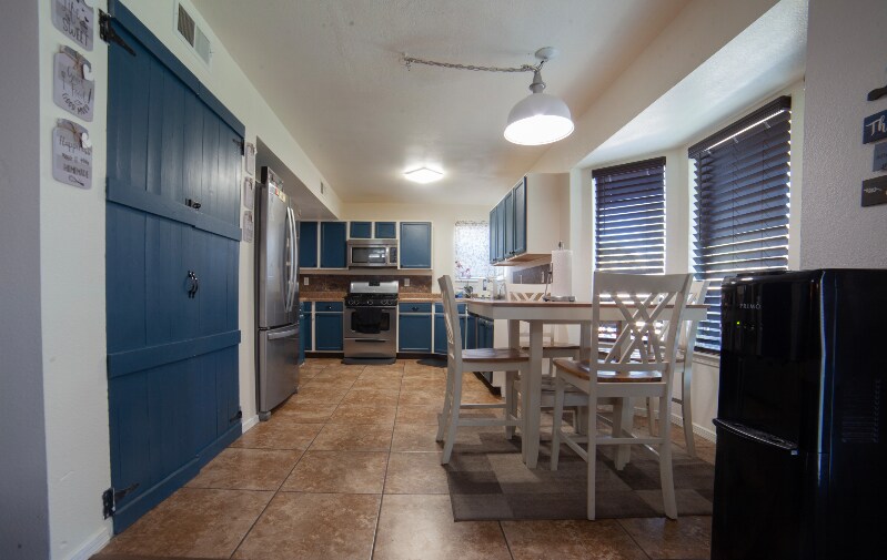 Building Photo - 13260 Emerald Creek Dr