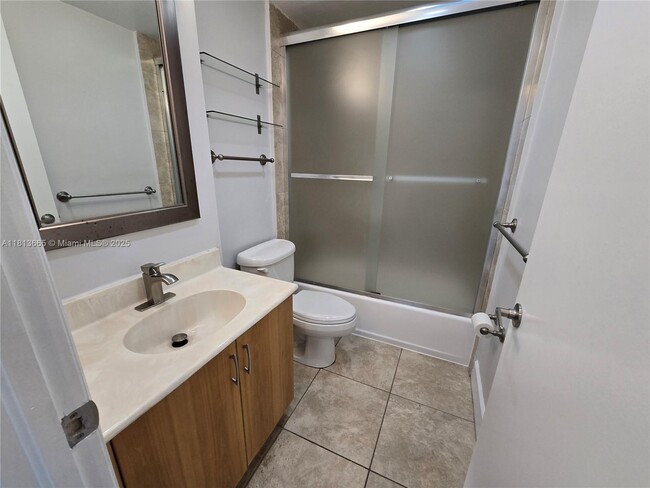 Building Photo - 7501 E Treasure Dr