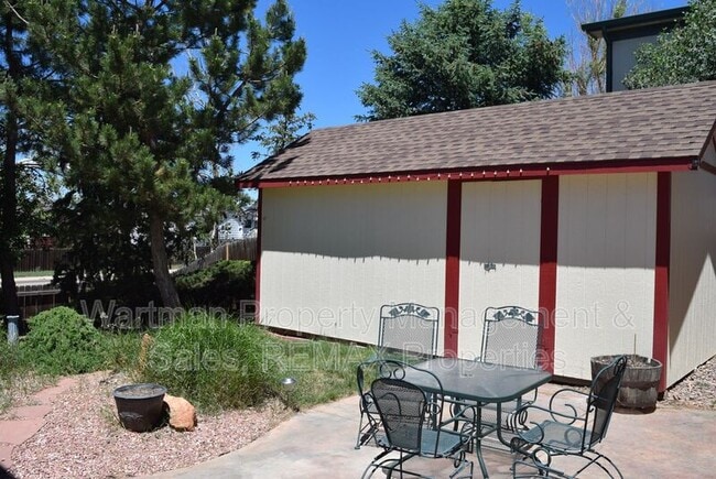Building Photo - 2860 Frazier Ln