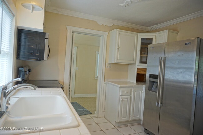 Building Photo - 2812 Shwonda Ave NE