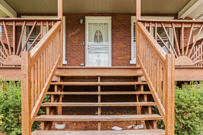 Building Photo - 7938 S Bennett Ave