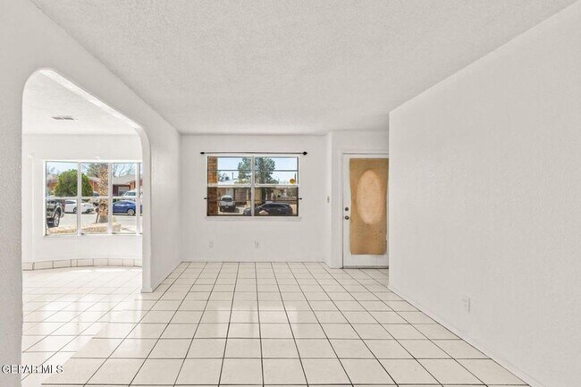 Building Photo - 11701 Henry Phipps Dr