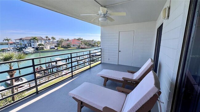 Building Photo - 363 Pinellas Bayway S