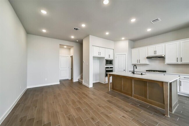 Building Photo - 16507 Texas Hill Country Rd