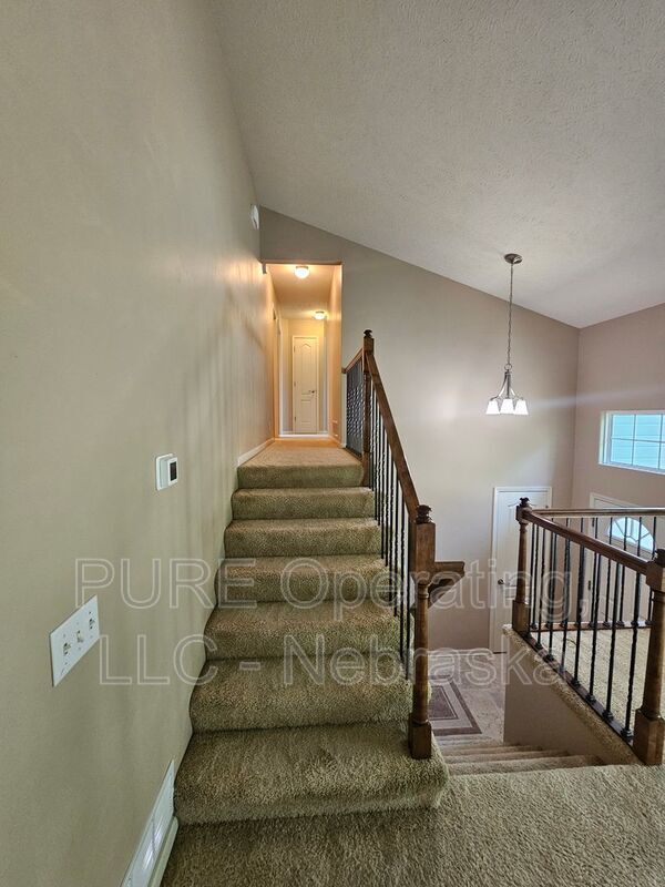 Building Photo - 16860 Larimore Ave