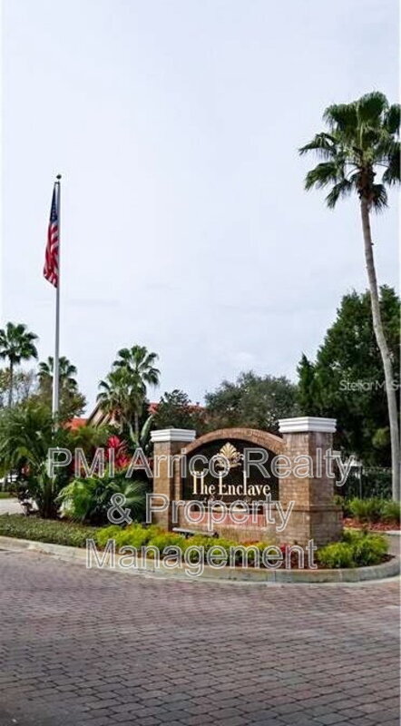 Building Photo - 18001 Richmond Pl Dr