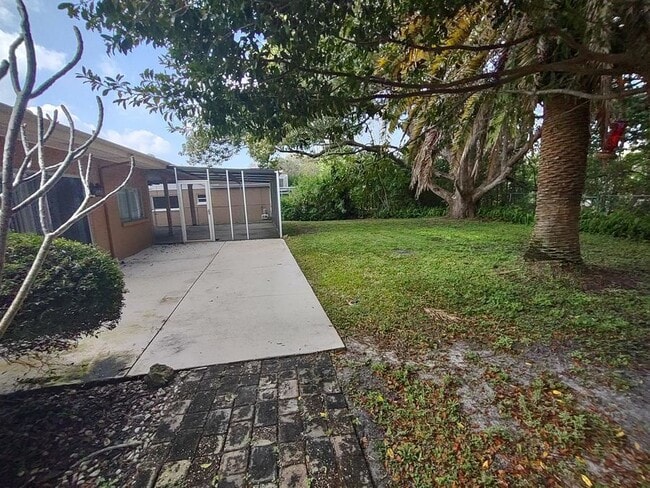 Building Photo - 8811 Seeley Ln