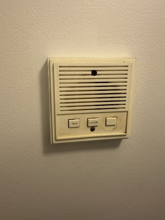 Building Photo - 5 5th St