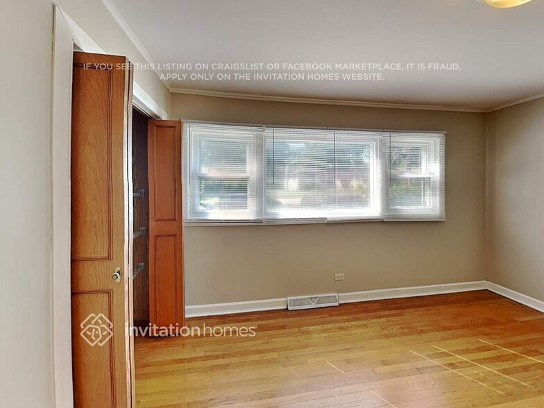 Building Photo - 307 Poplar Ave