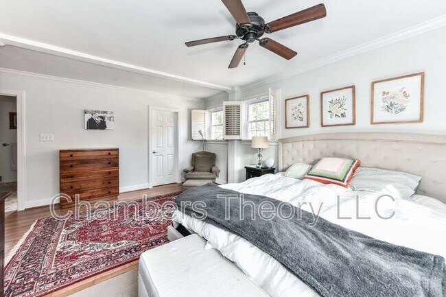 Building Photo - 3061 N Oakland St