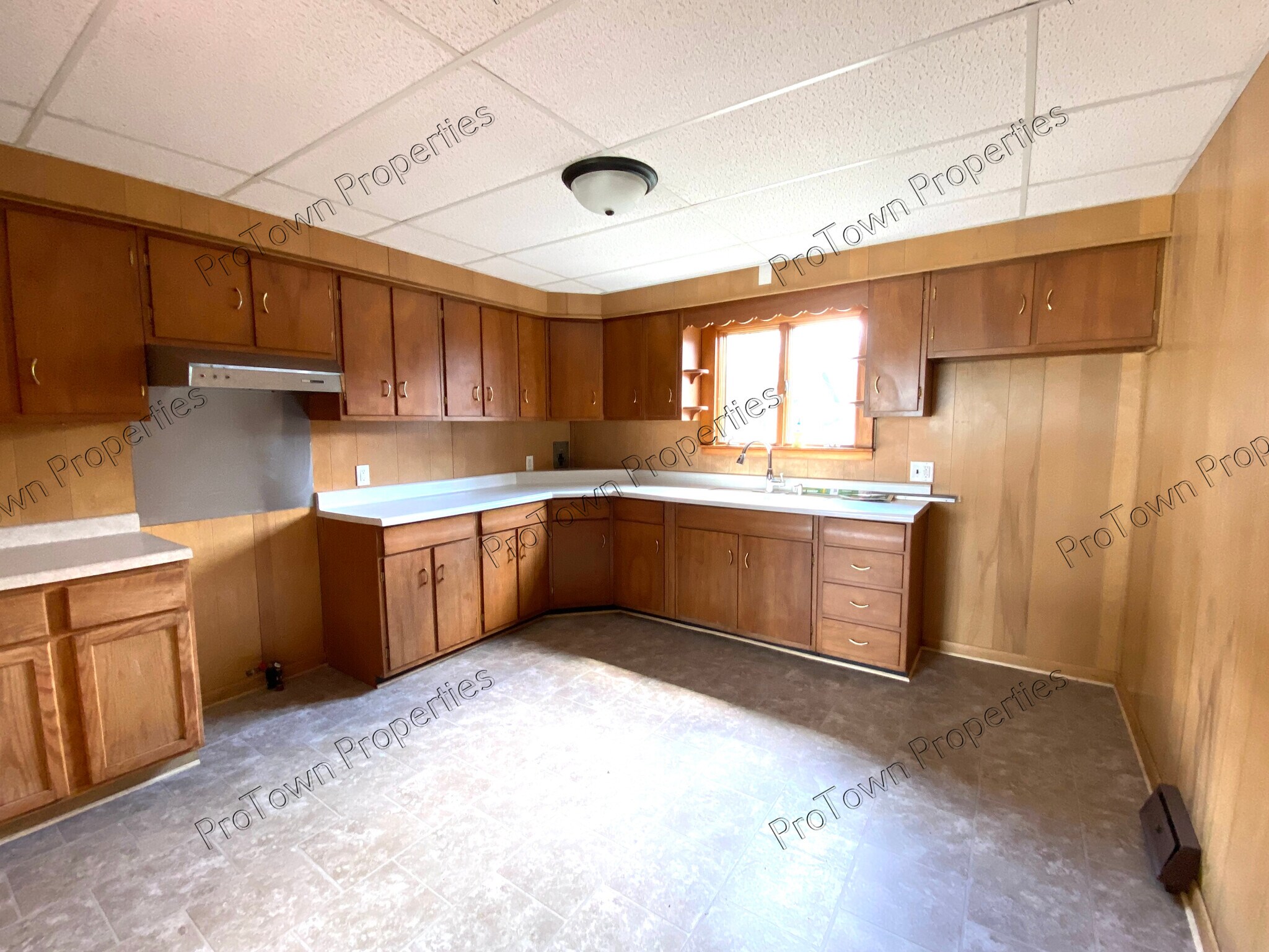 Building Photo - 301 E Kankakee River Dr