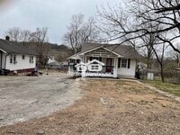 Building Photo - 576 S Oxford Ave