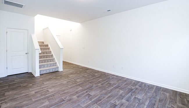 Building Photo - 3BD/2.5 Bath Townhome in Midland Wyntree Community- AVAILABLE NOW