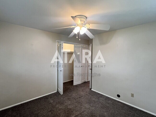 Building Photo - 1374 Marinwood Ave