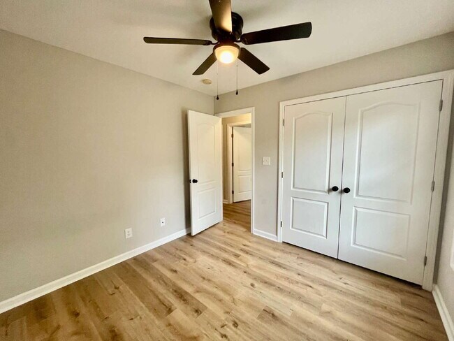 Building Photo - 3-Bed, 2 And A Half Bath Haven With Bonus ...