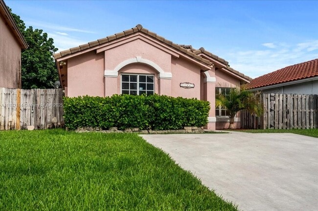 Building Photo - 21462 SW 88th Pl