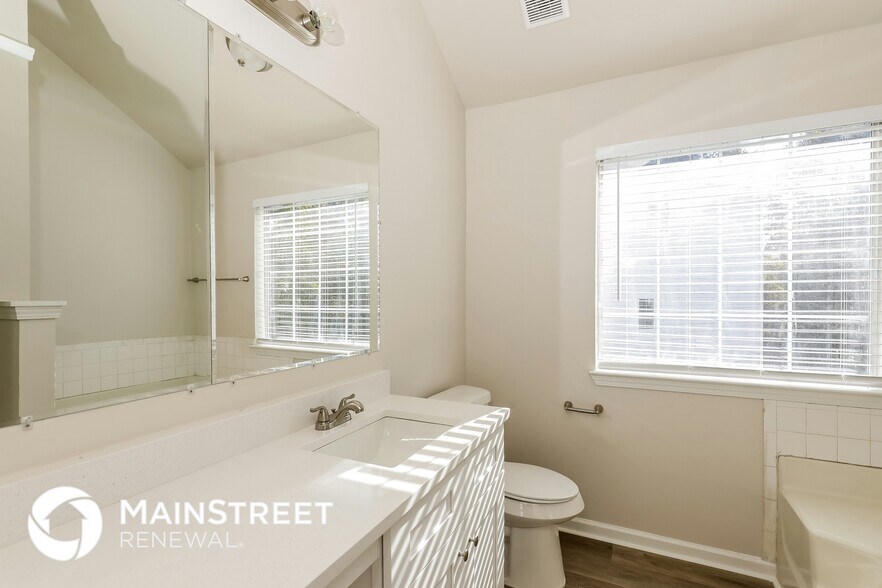 Building Photo - 10057 Tara Glynn Dr