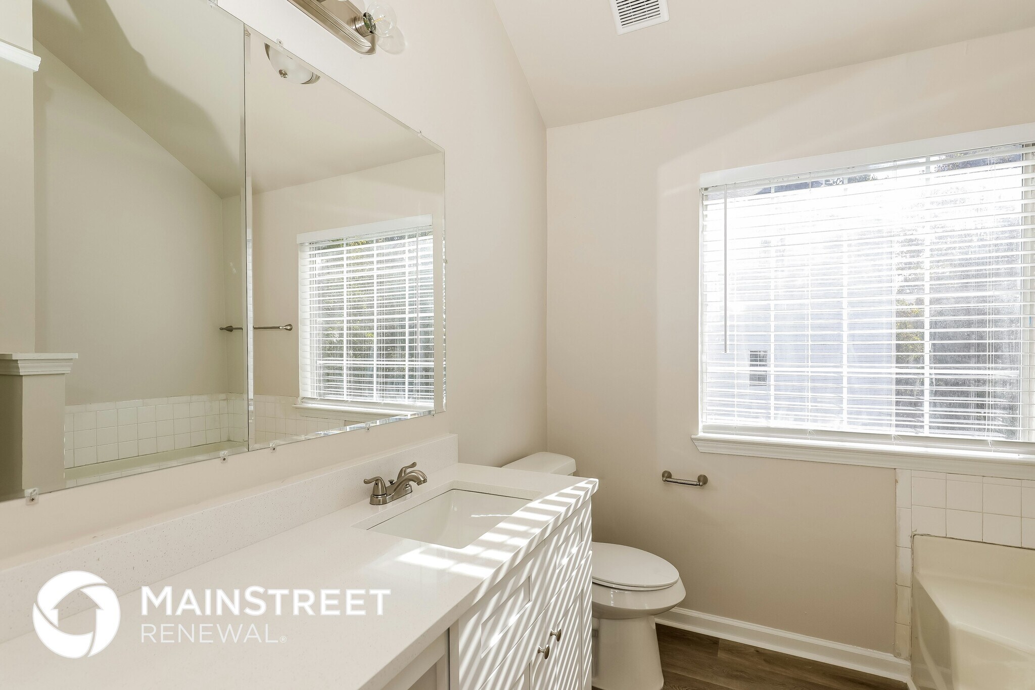 Building Photo - 10057 Tara Glynn Dr