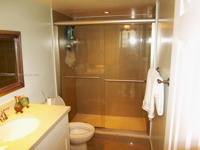 Building Photo - 1833 S Ocean Dr