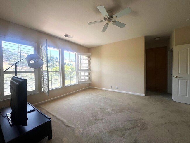 Building Photo - 6041 Assisi Ct