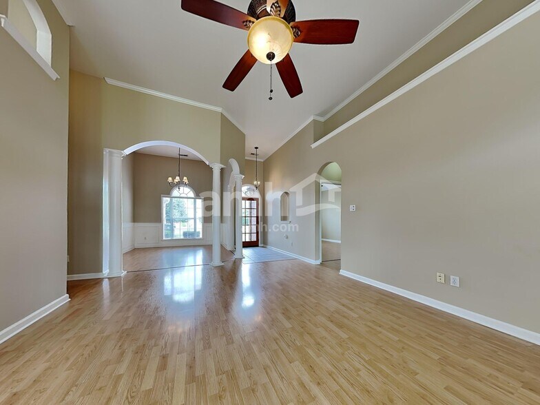 Building Photo - 8183 White Wing Cove W