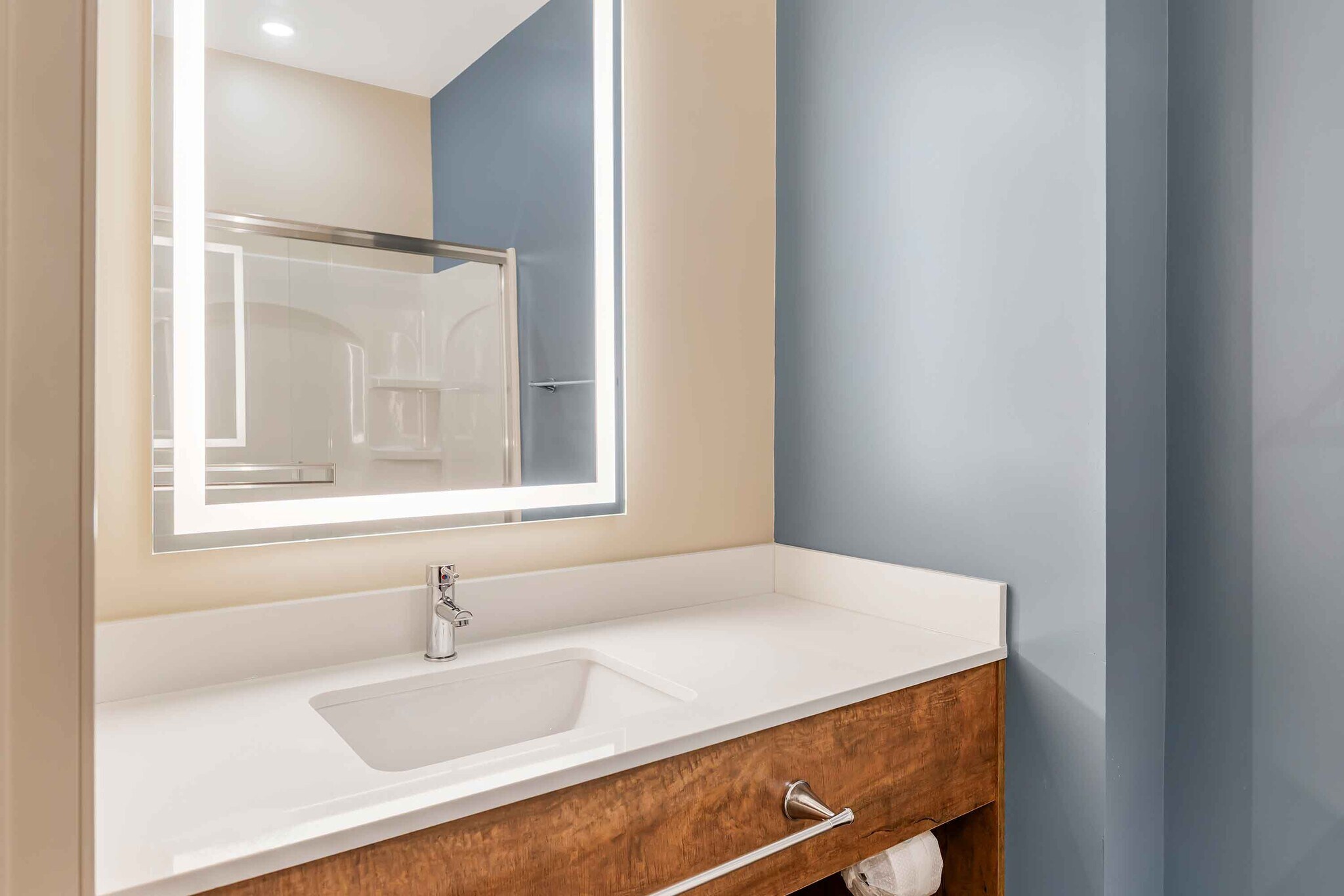 Building Photo - Furnished Studio-Charlottesville