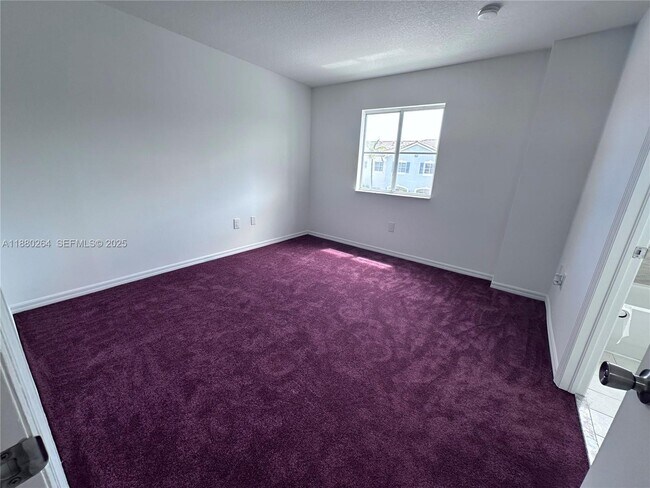 Building Photo - 1631 SE 30th St